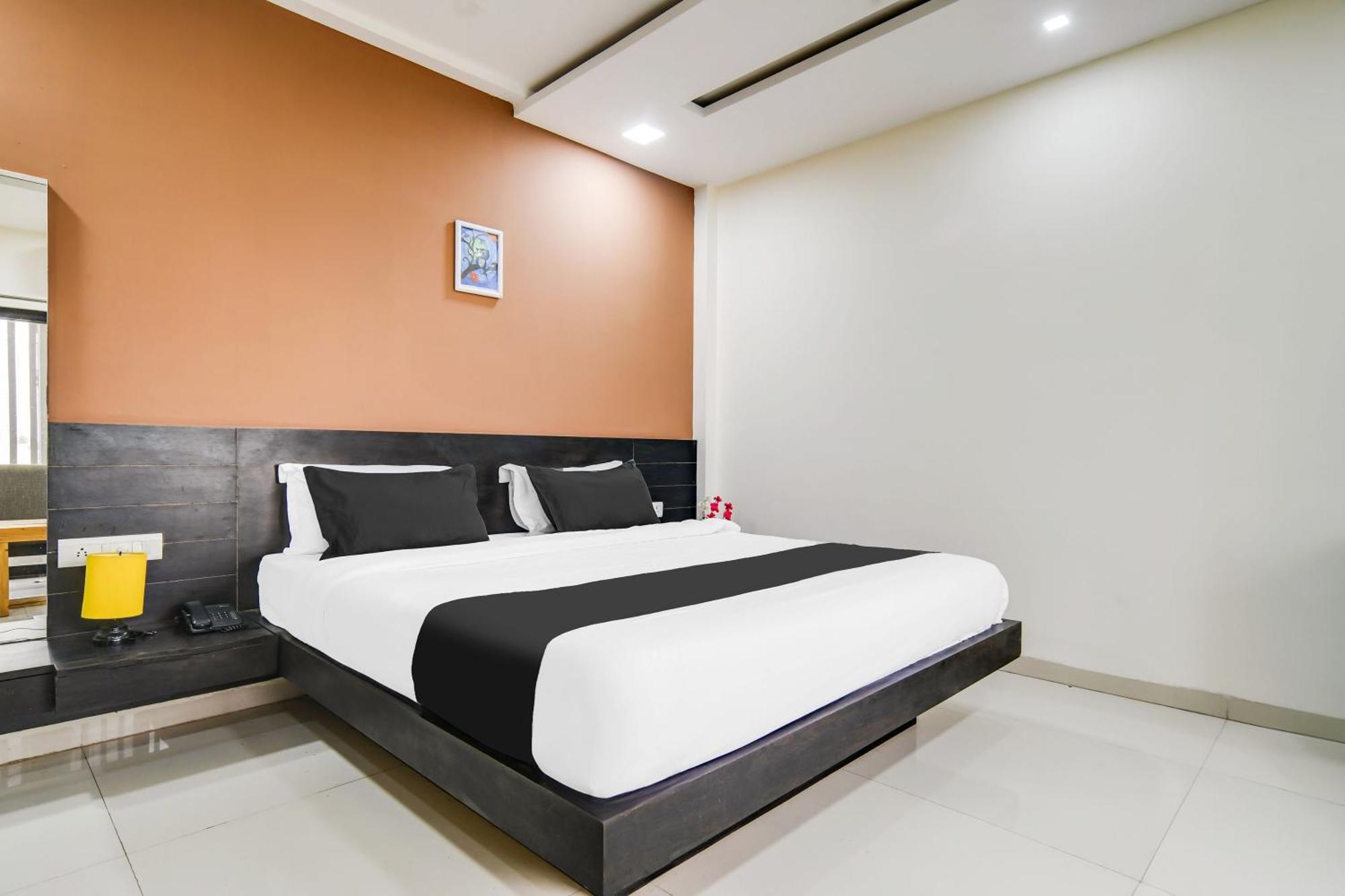 Super Collection O Indore Near Omax City 1 Kanadiya Exterior photo