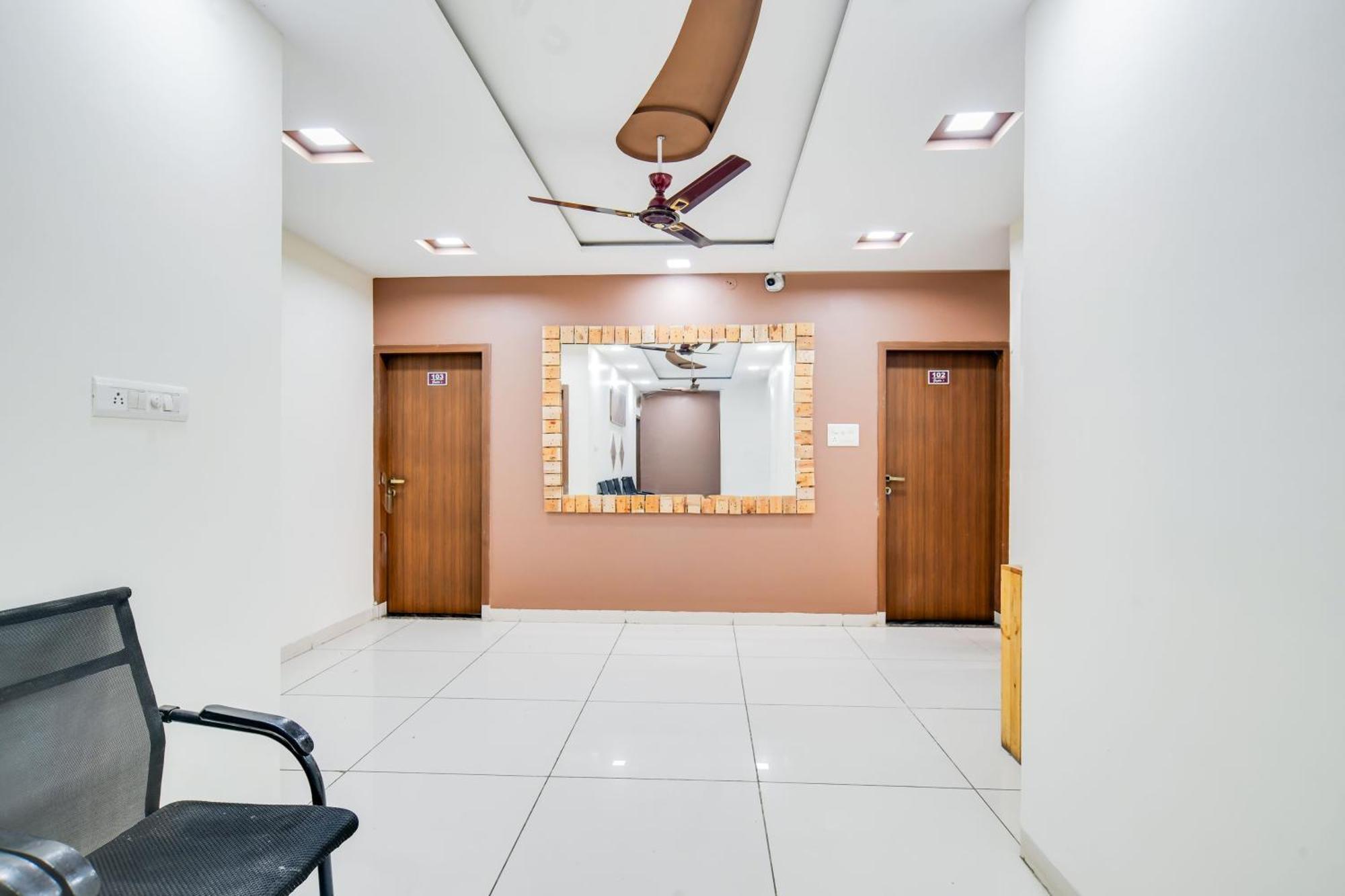 Super Collection O Indore Near Omax City 1 Kanadiya Exterior photo