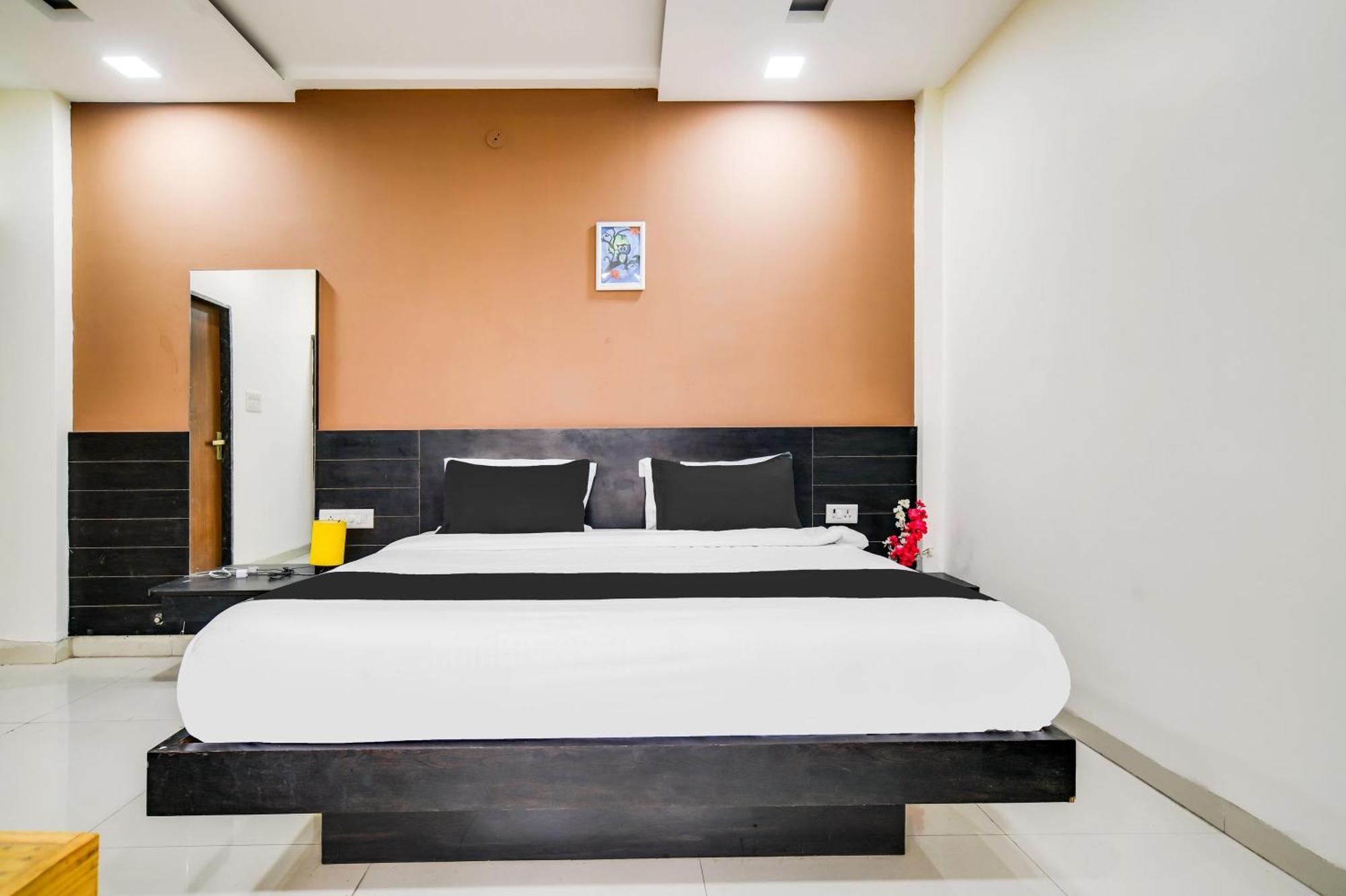 Super Collection O Indore Near Omax City 1 Kanadiya Exterior photo